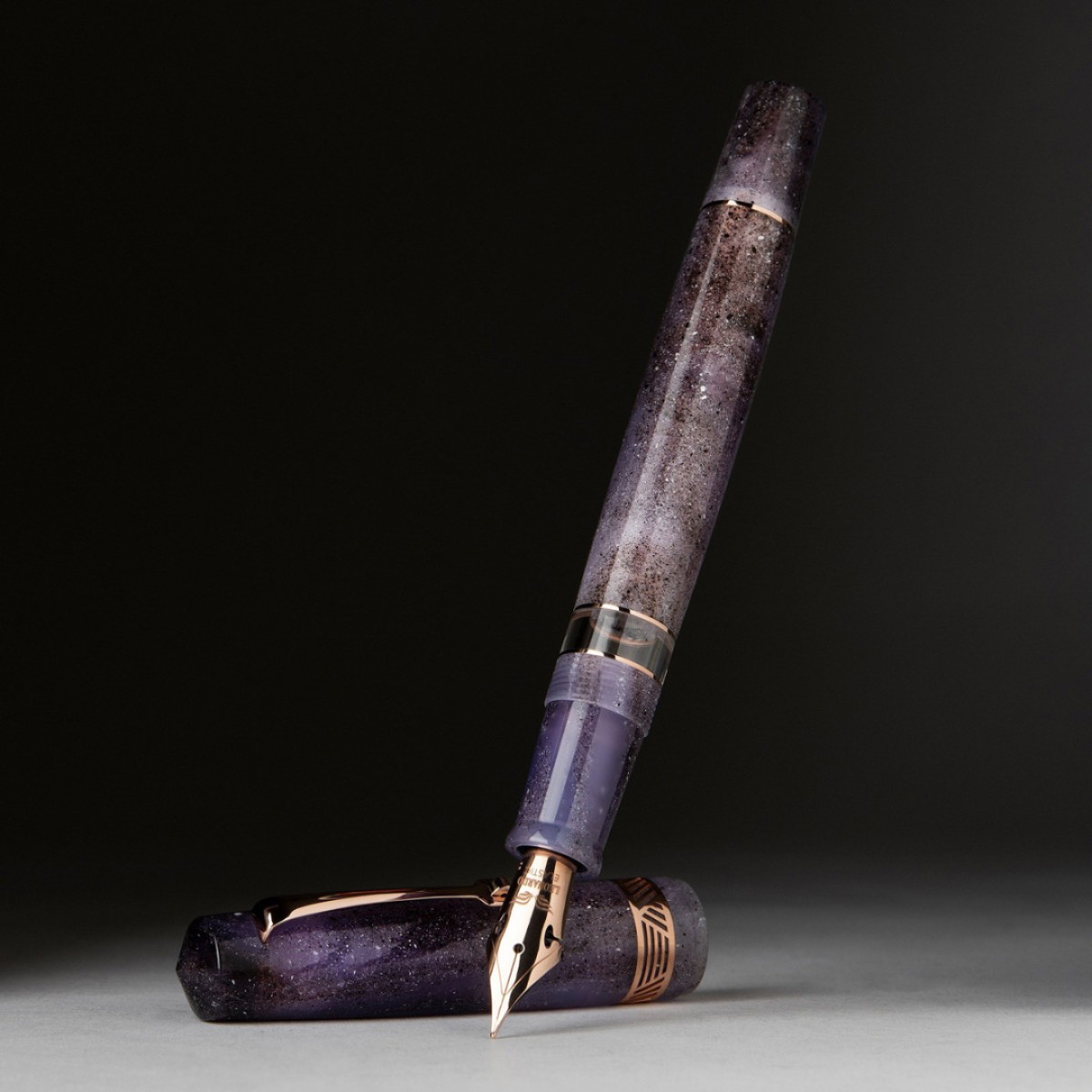 Leonardo Officina Italiana - Momento Magico - Amethyst RGT 2025 - Fountain pen - 14Kt. Gold nib