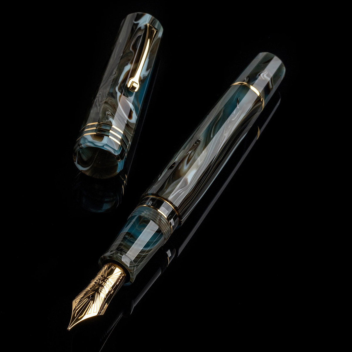 Leonardo Officina Italiana - Dodici (Twelve) - Magmatica GT - Fountain pen - 14kt. Gold Nib